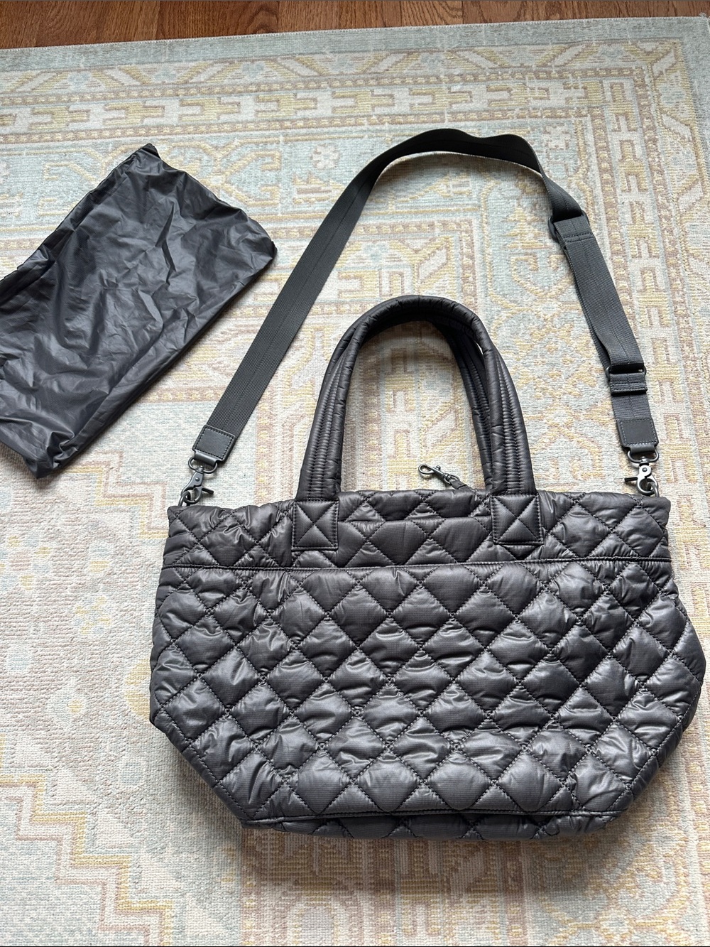 NWOT Quince Transit Quilted Nylon Carry-All with Detachable Strap - Charcoal
